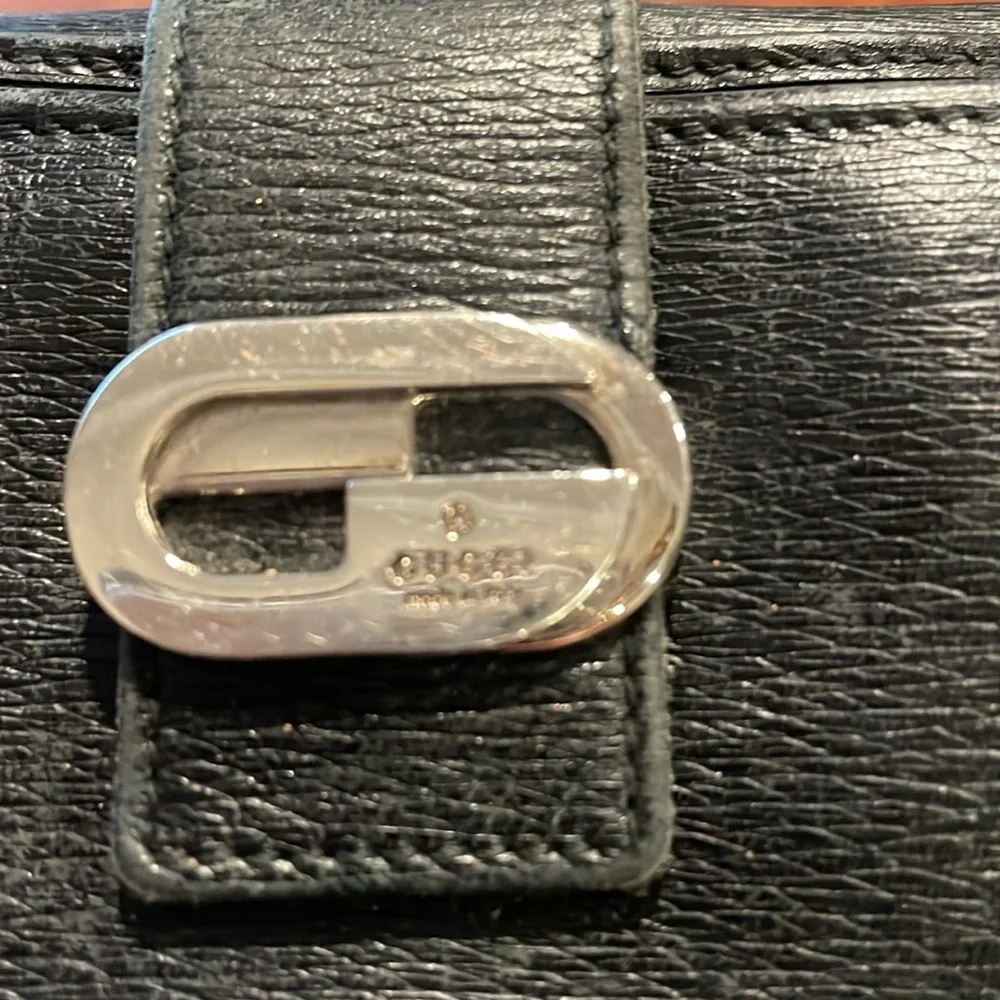 Gucci black leather (unisex) wallet. Snap in front for cards/cash back coin WLT
